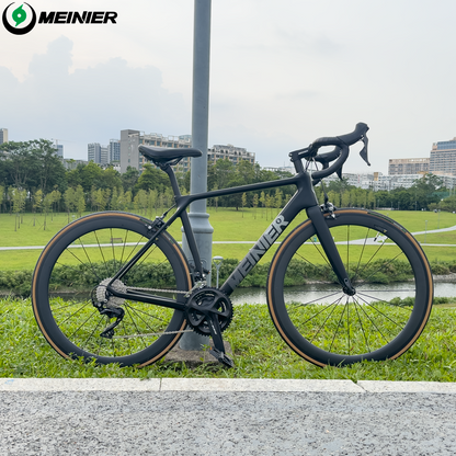 Customized Color Carbon Bike Frames for Road Bicycles Road Frame T1000 Carbon Fibre  700C V-Brake